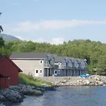 Helt Ny Rorbu Pa Slyngstad I Kommune *
